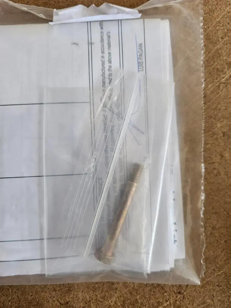 AN4-20 BOLT