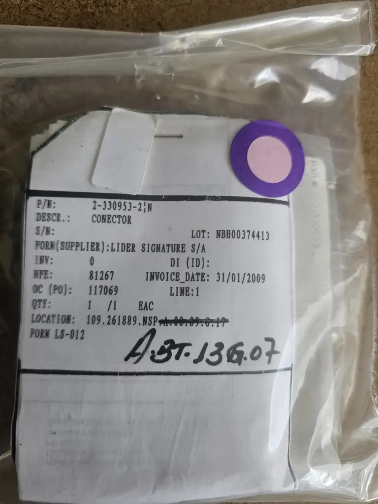 2-330953-2 CONECTOR
